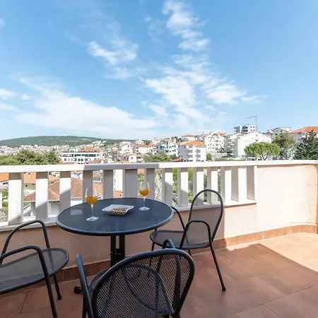Dalmatia Apartments Ciovo Trogir Exterior photo